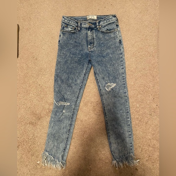 🌾 FREE PEOPLE Acid Wash Distressed Skinny Jeans With Frayed Hem SIZE 27 - Picture 4 of 10